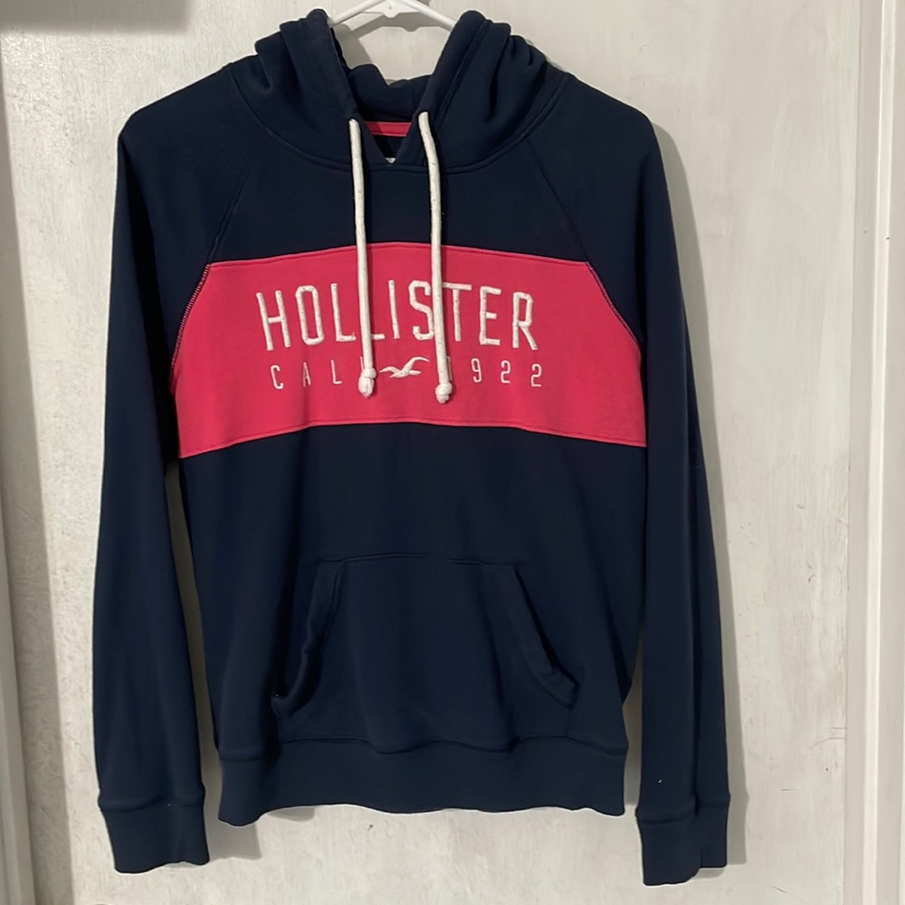 Hollister hoodie size medium